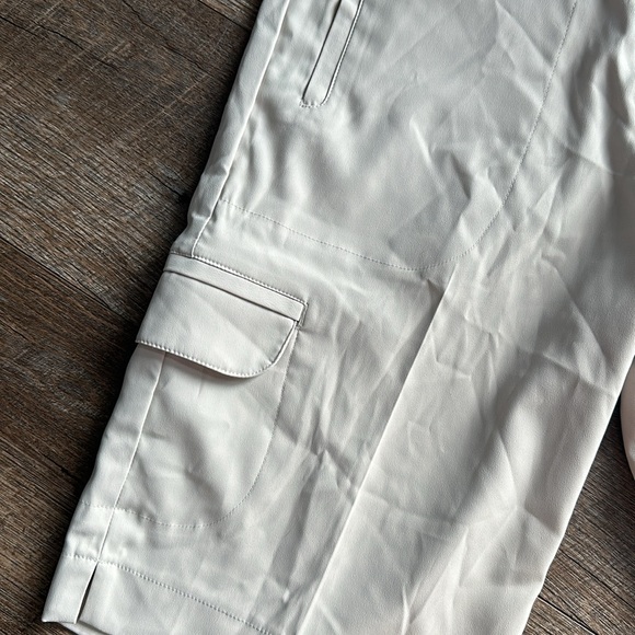 Nike women’s golf shorts NWT - Picture 3 of 8